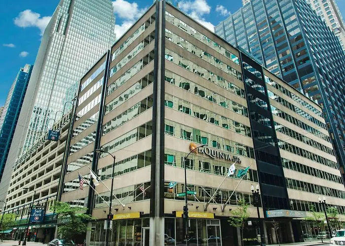 La Quinta Inn & Suites By Wyndham Chicago Downtown