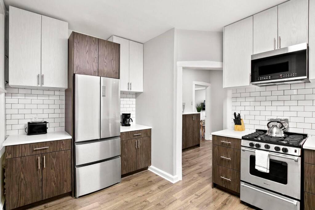 2br Stylish In Avondale Close To Shops - Roscoe 1w