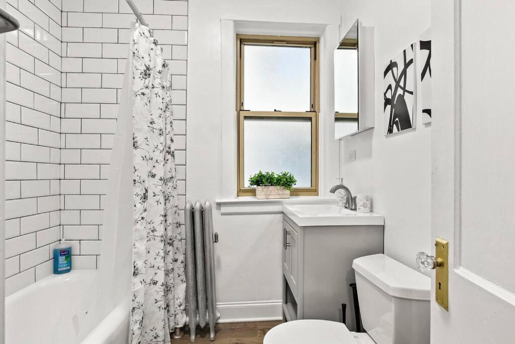 2br Stylish In Avondale Close To Shops - Roscoe 1w Apartment *