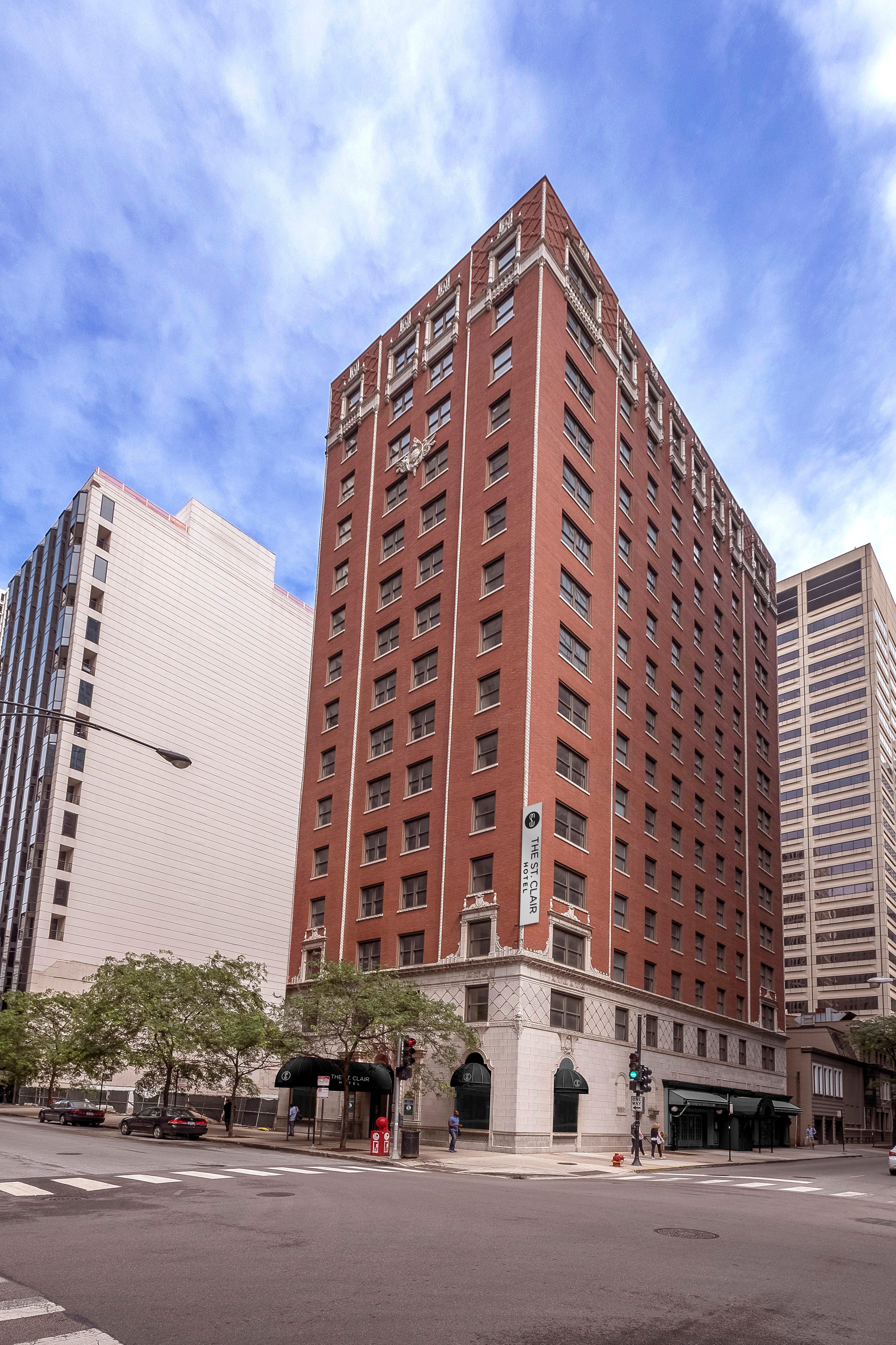 Saint Clair - Magnificent Mile