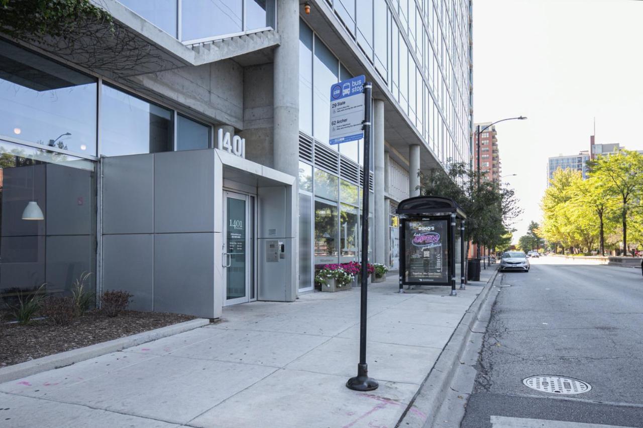 South Loop 2br W Gym Roof Nr Grant Park Chi-770 Apartment