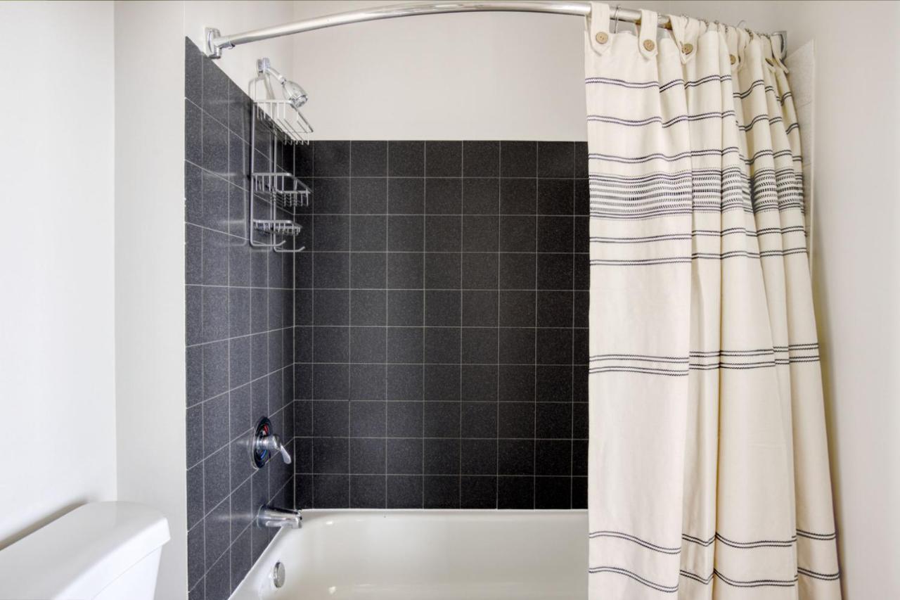 Apartment South Loop 2br W Gym Roof Nr Grant Park Chi-770 *