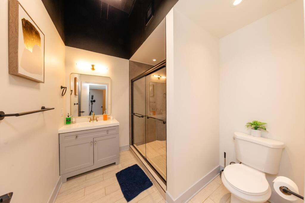 Mccormick 5br With 3ba Luxury For Groups Up To 12 Guests With Optional Parking And Gym Access Apartment