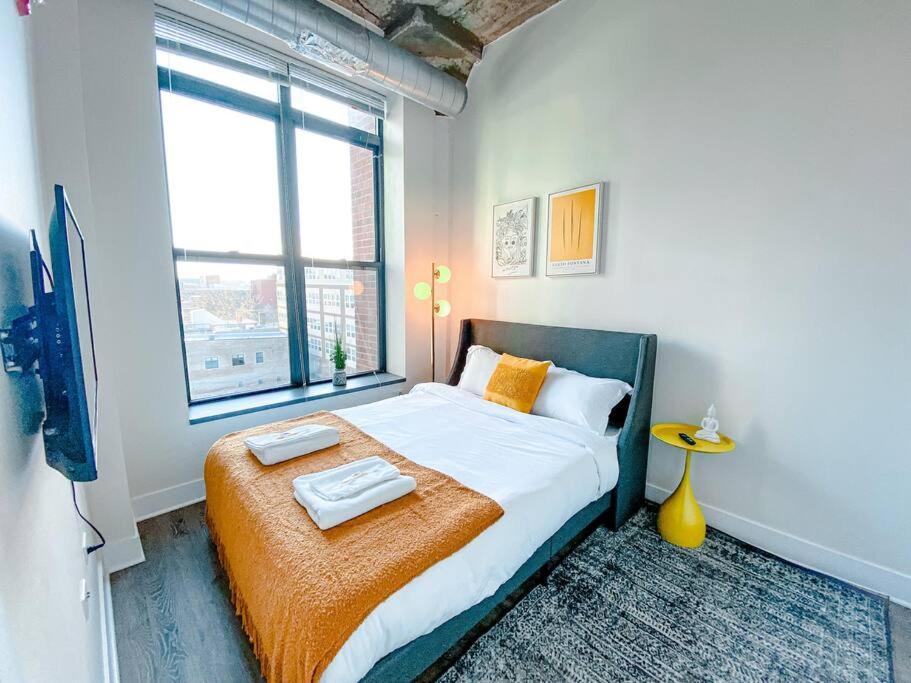 Apartment Mccormick 2br-2ba Family Unit For Up To 8 Guests With Optional Parking & Gym Access