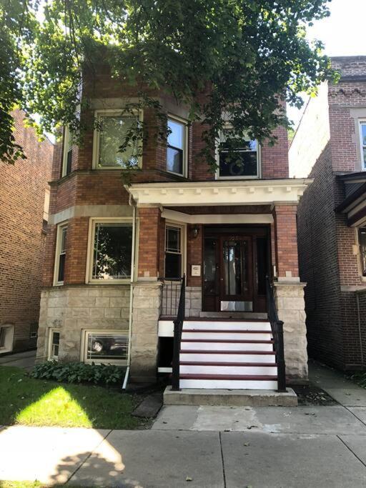 Cozy Nest In Chicago's Vibrant Lincoln Square