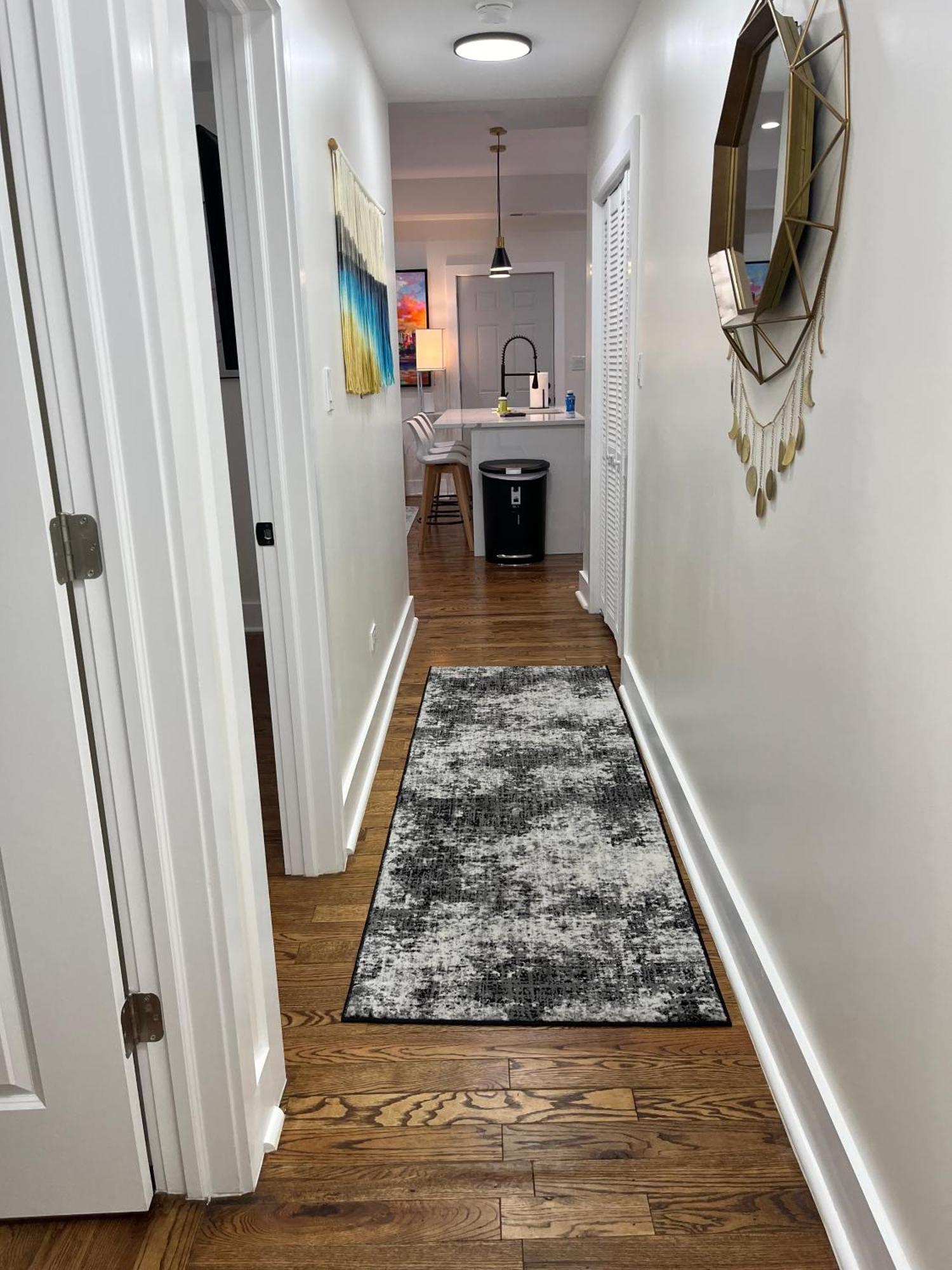 Chic Euro Getaway- Close To Downtown * Chicago