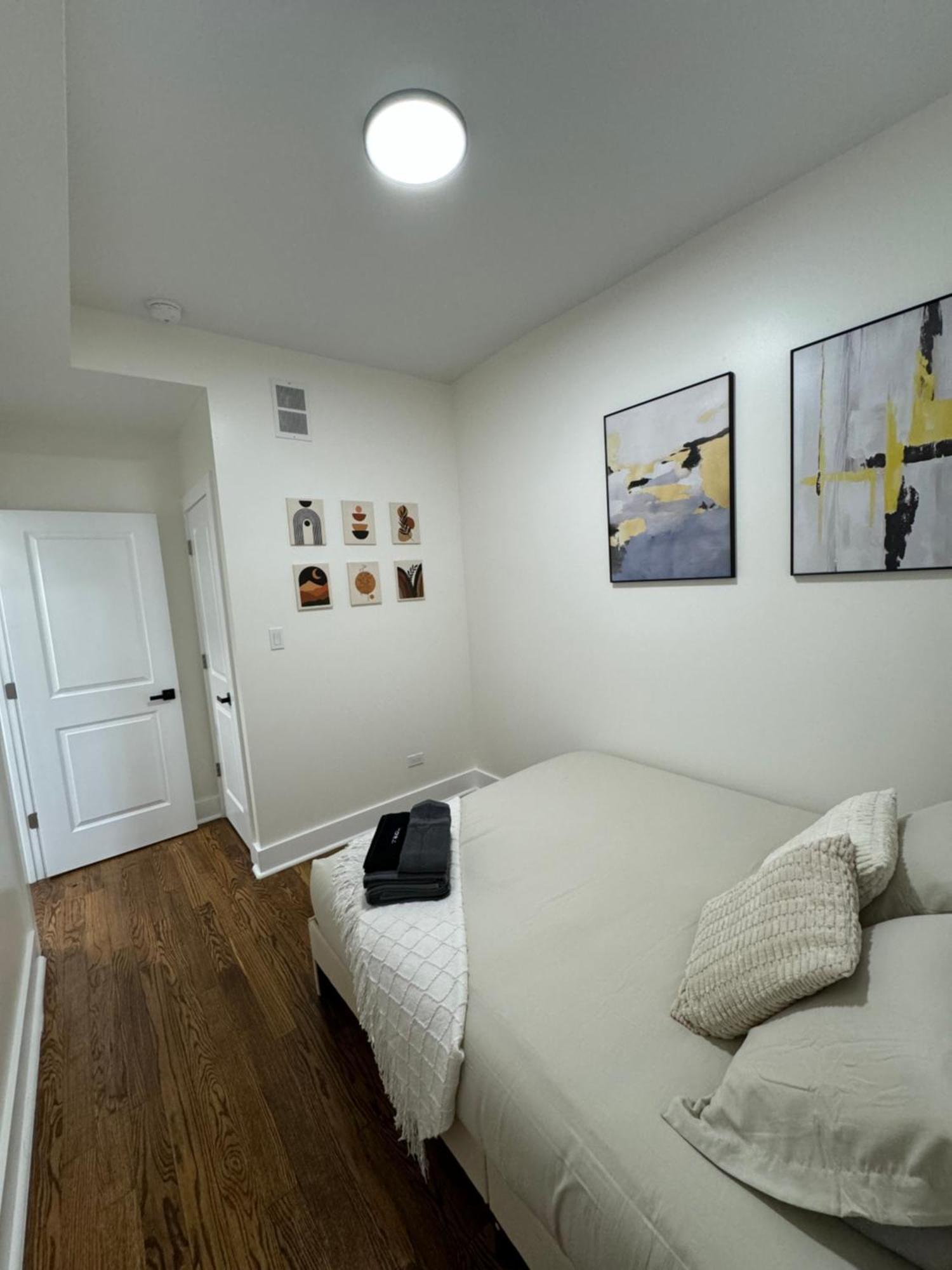 Apartment Chic Euro Getaway- Close To Downtown Chicago