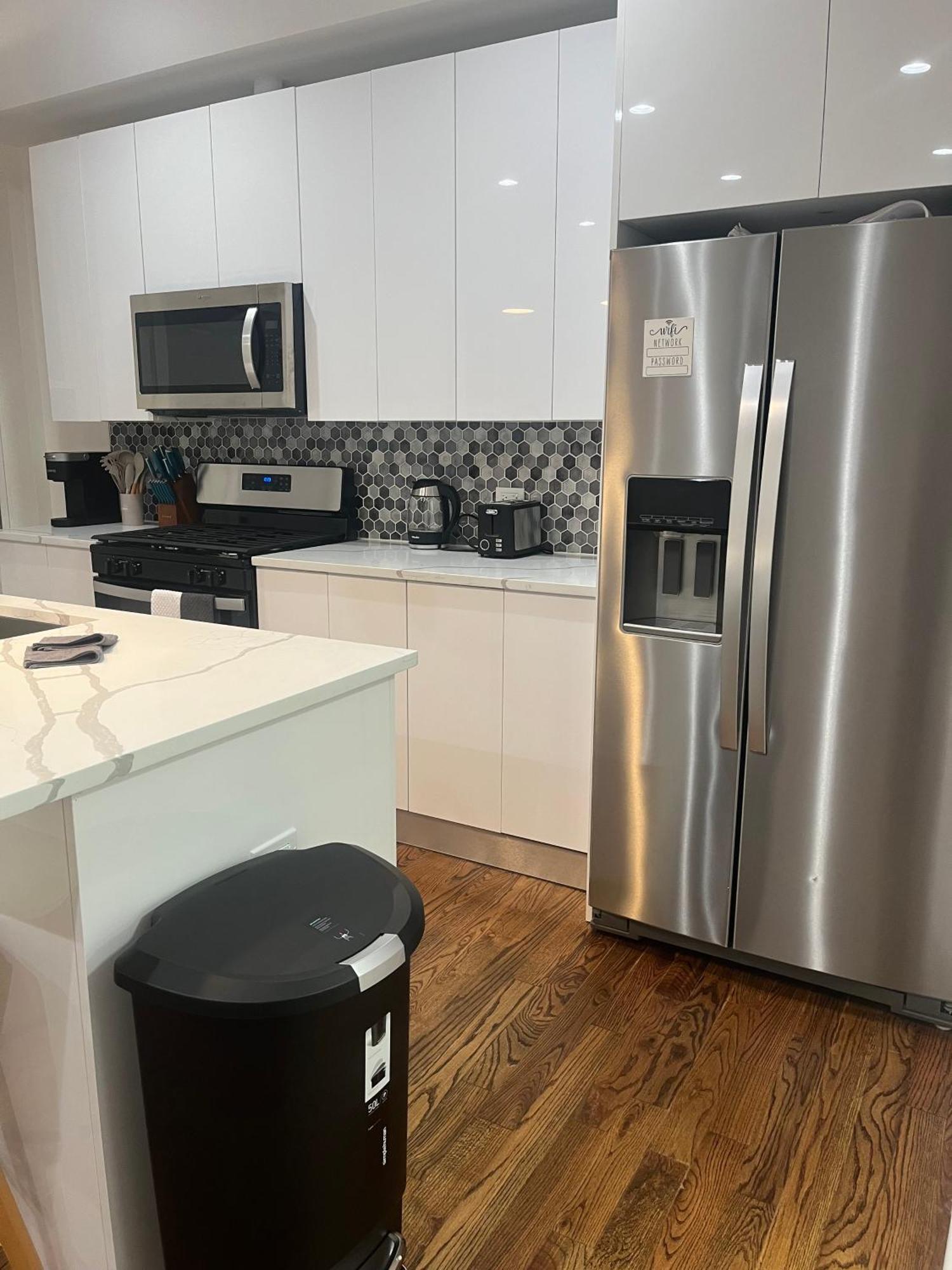 Chic Euro Getaway- Close To Downtown * Chicago