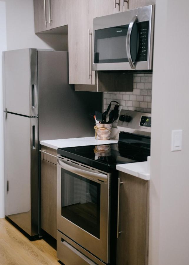 Luxurious New Remodeled Apartment