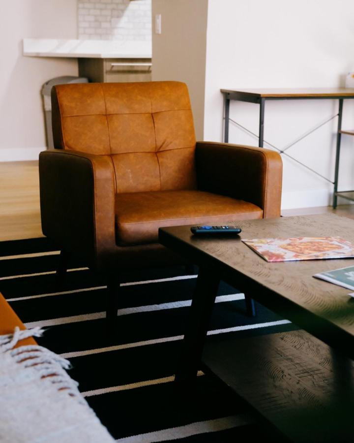 Luxurious New Remodeled Apartment *
