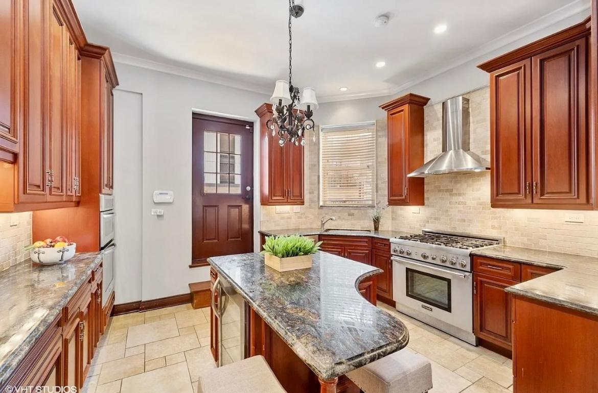 Holiday home Spectacular Gilded Age 6 Bedroom Gold Coast Mansion With Deck Chicago