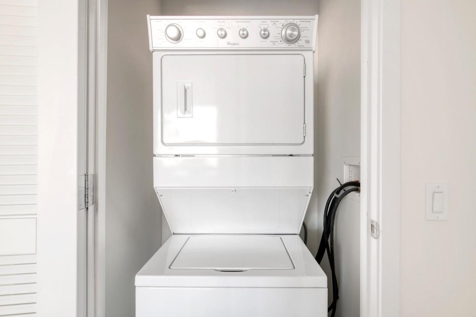 Apartment River North 1br W Gym Pool Roof Nr Riverwalk Chi-819 *