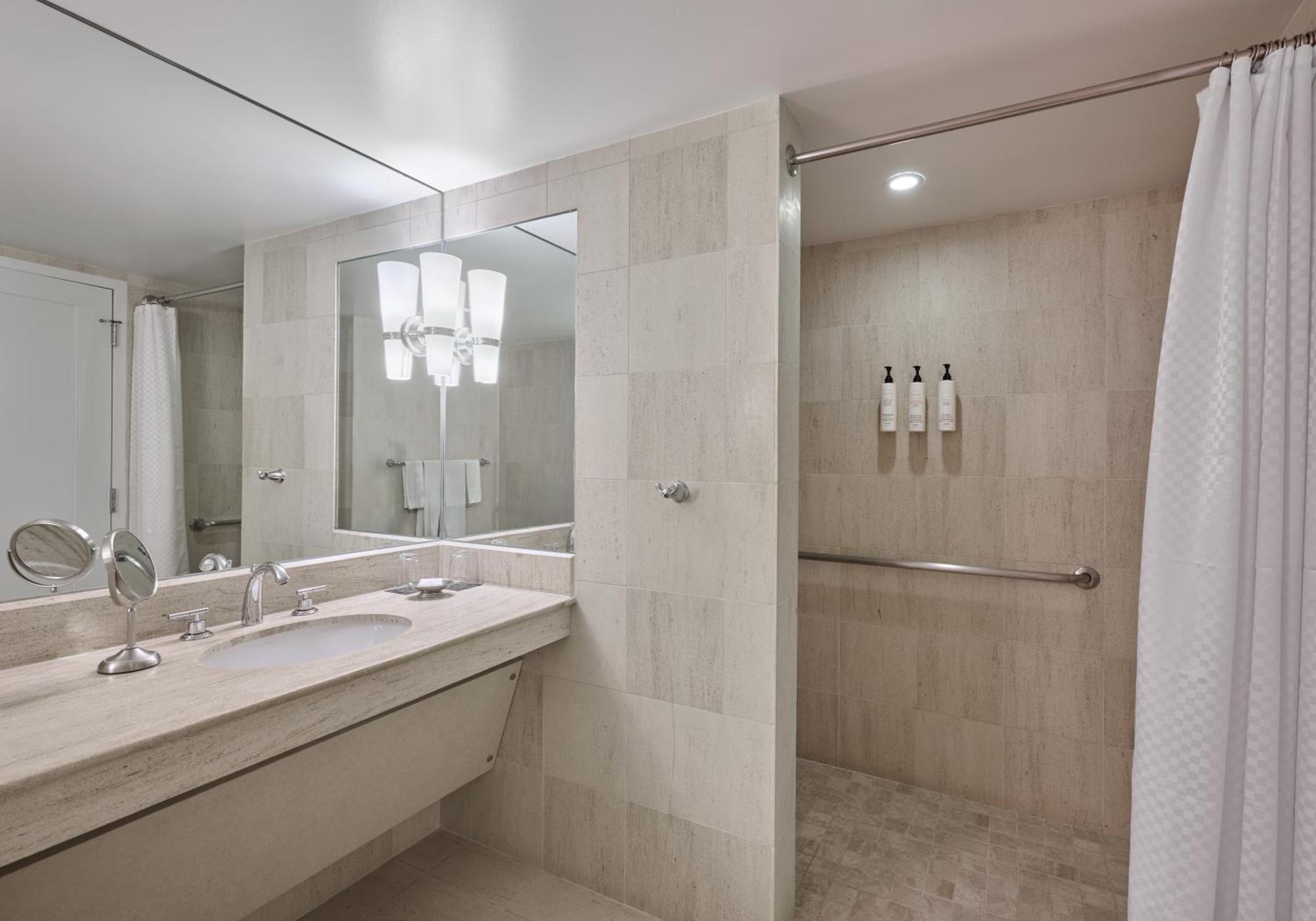 Swissotel 4* Chicago