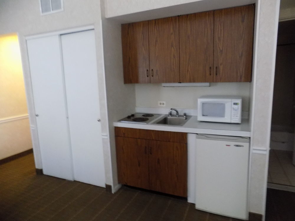 Motel Ohio House
