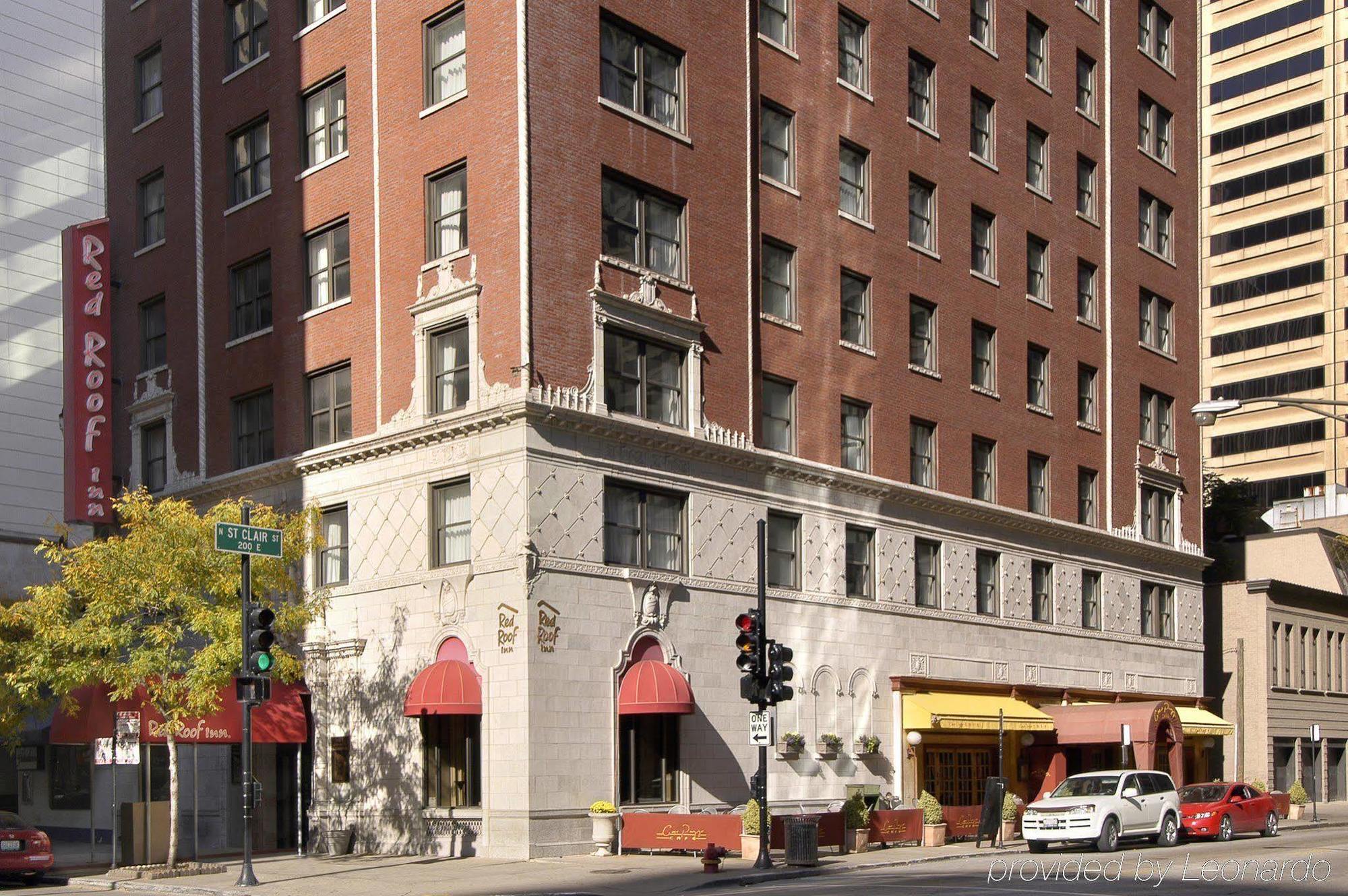 Hotel Saint Clair - Magnificent Mile