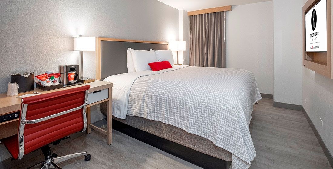 Saint Clair - Magnificent Mile 4*