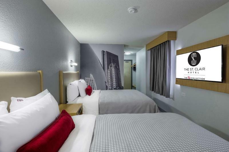 Saint Clair - Magnificent Mile Hotel 4*