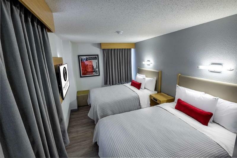 Hotel Saint Clair - Magnificent Mile