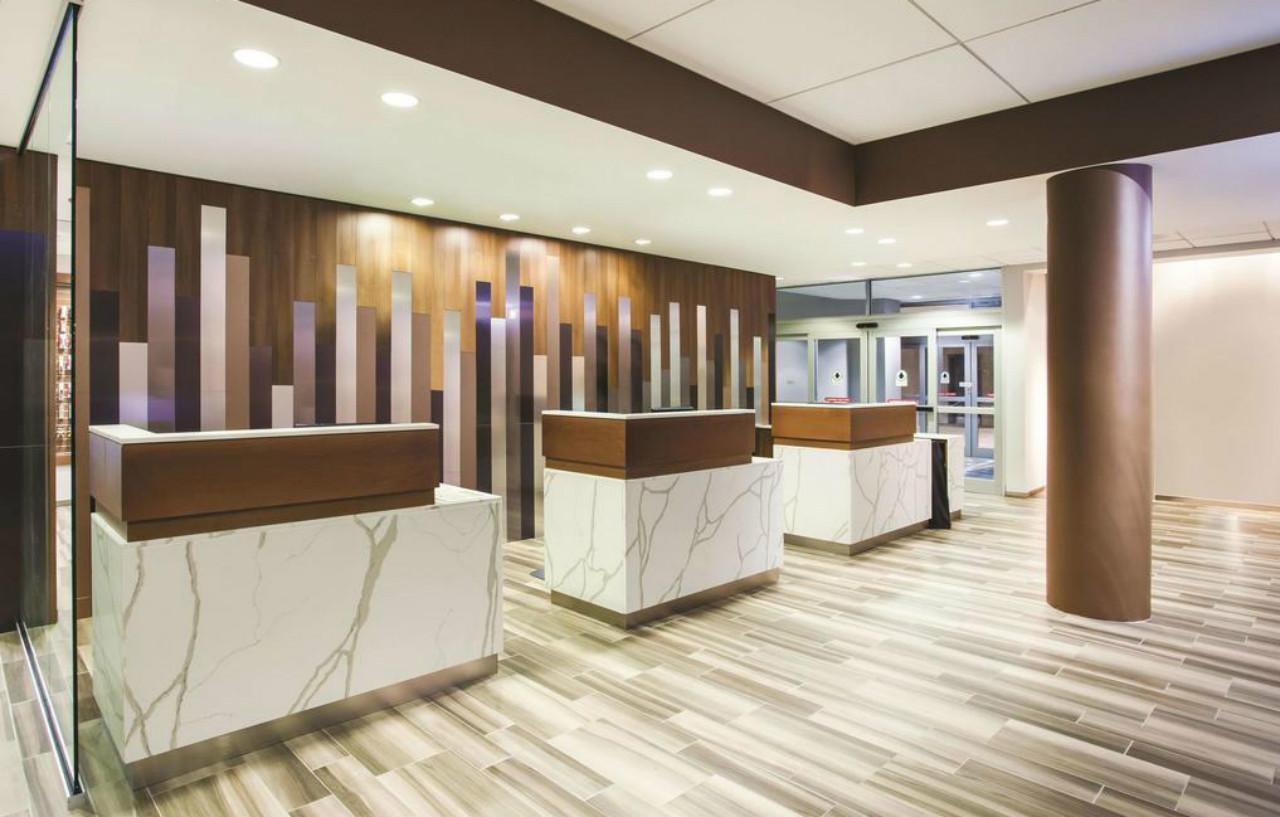 Hotel La Quinta & By Wyndham Downtown