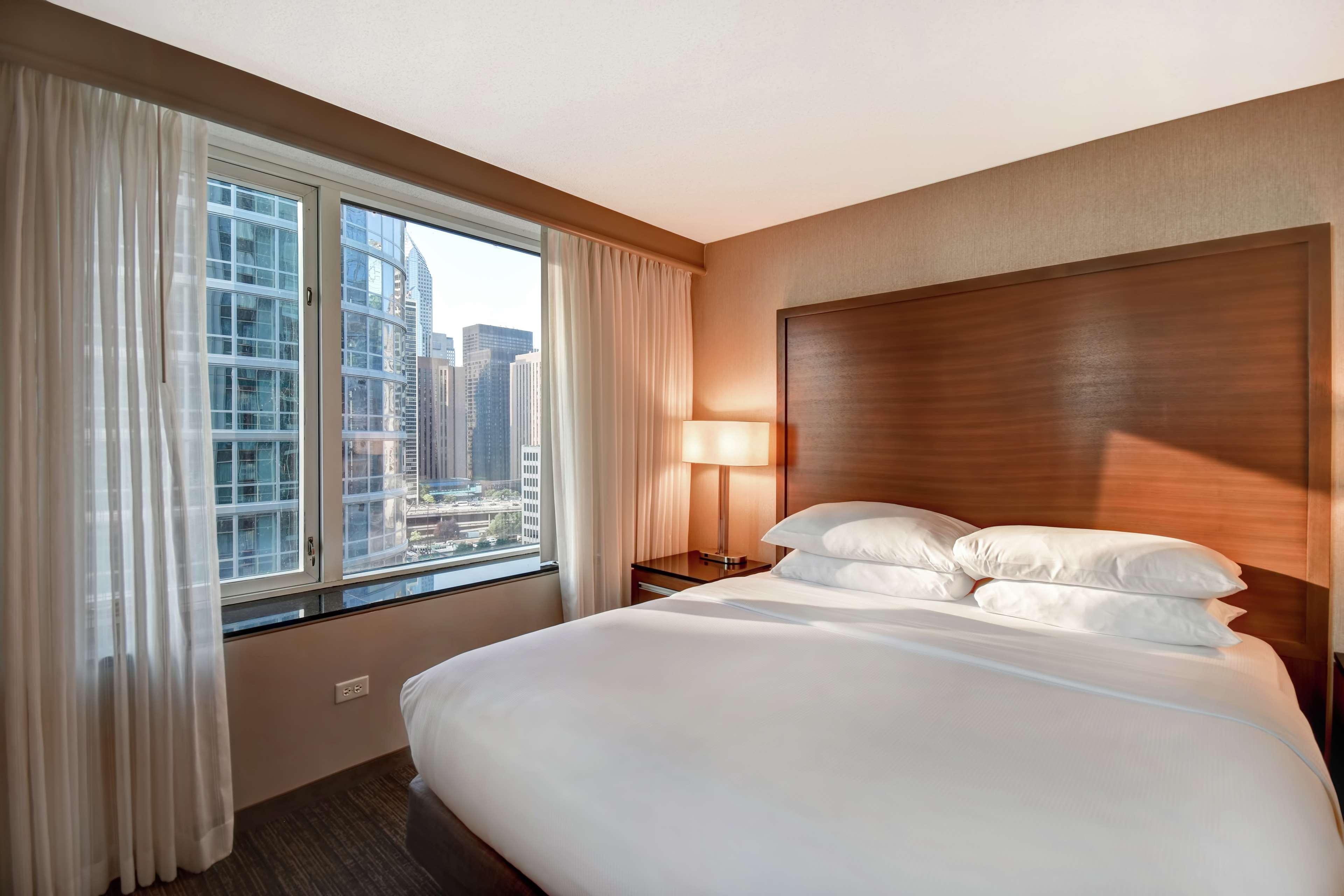 Embassy By Hilton Downtown Magnificent Mile Hotel Chicago
