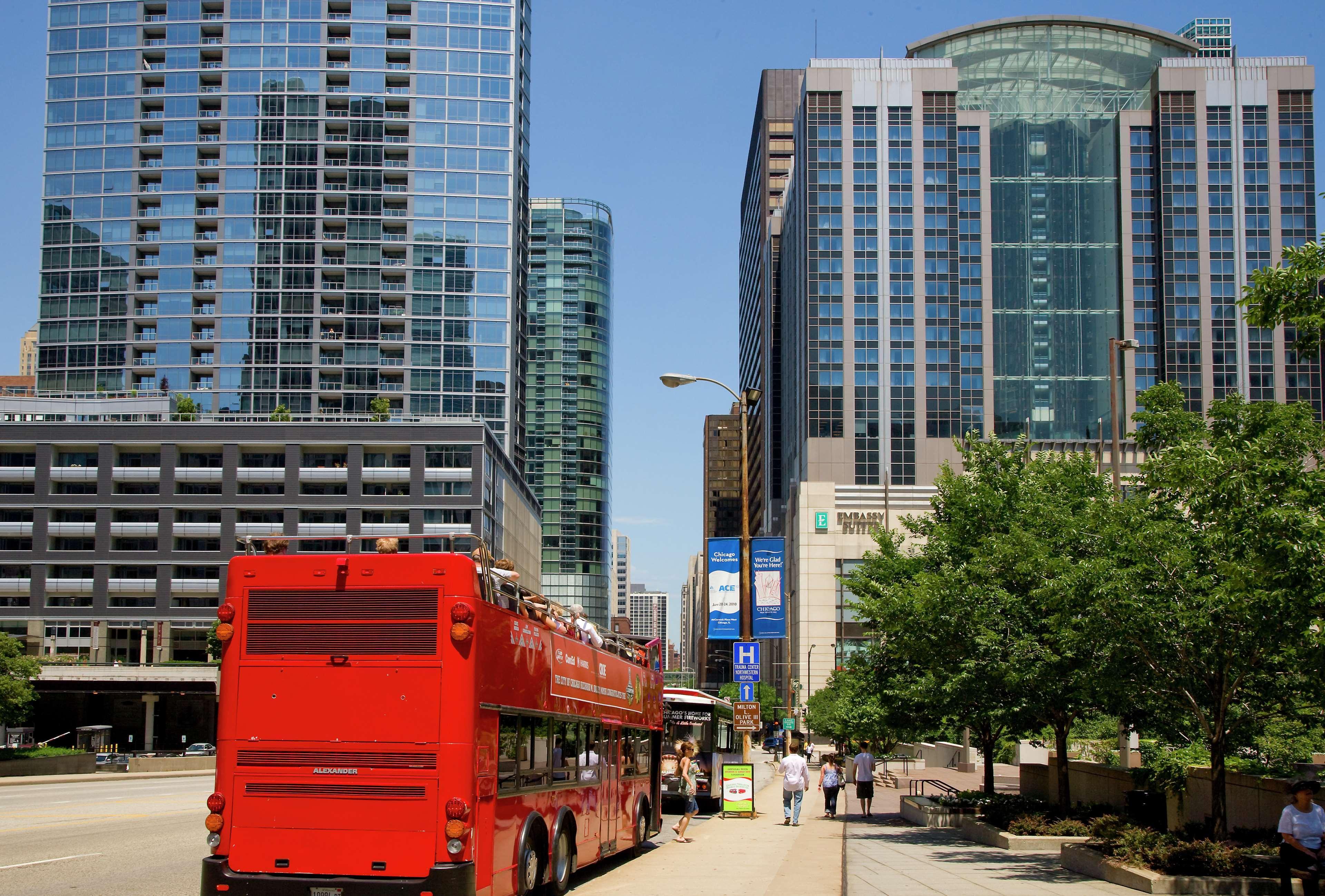 Hotel Embassy By Hilton Downtown Magnificent Mile 4*