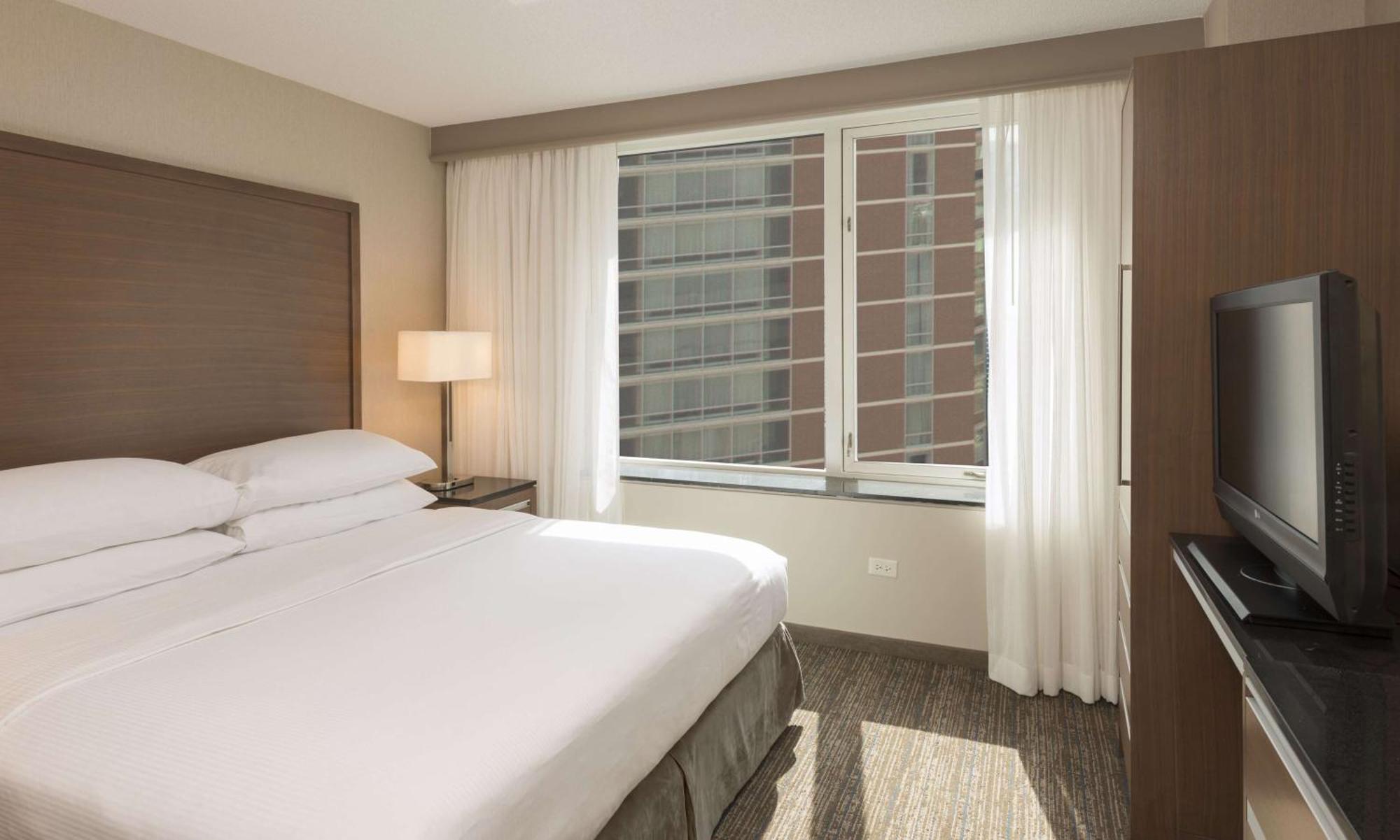 Hotel Embassy By Hilton Downtown Magnificent Mile Chicago