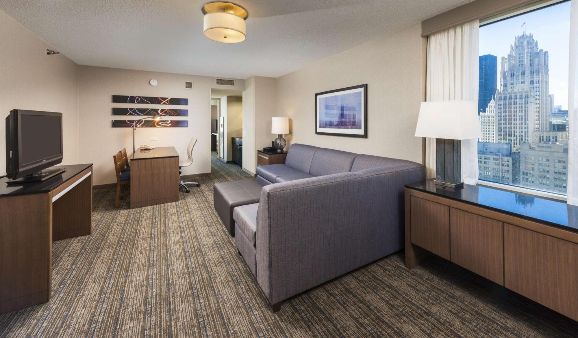 Embassy By Hilton Downtown Magnificent Mile 4*