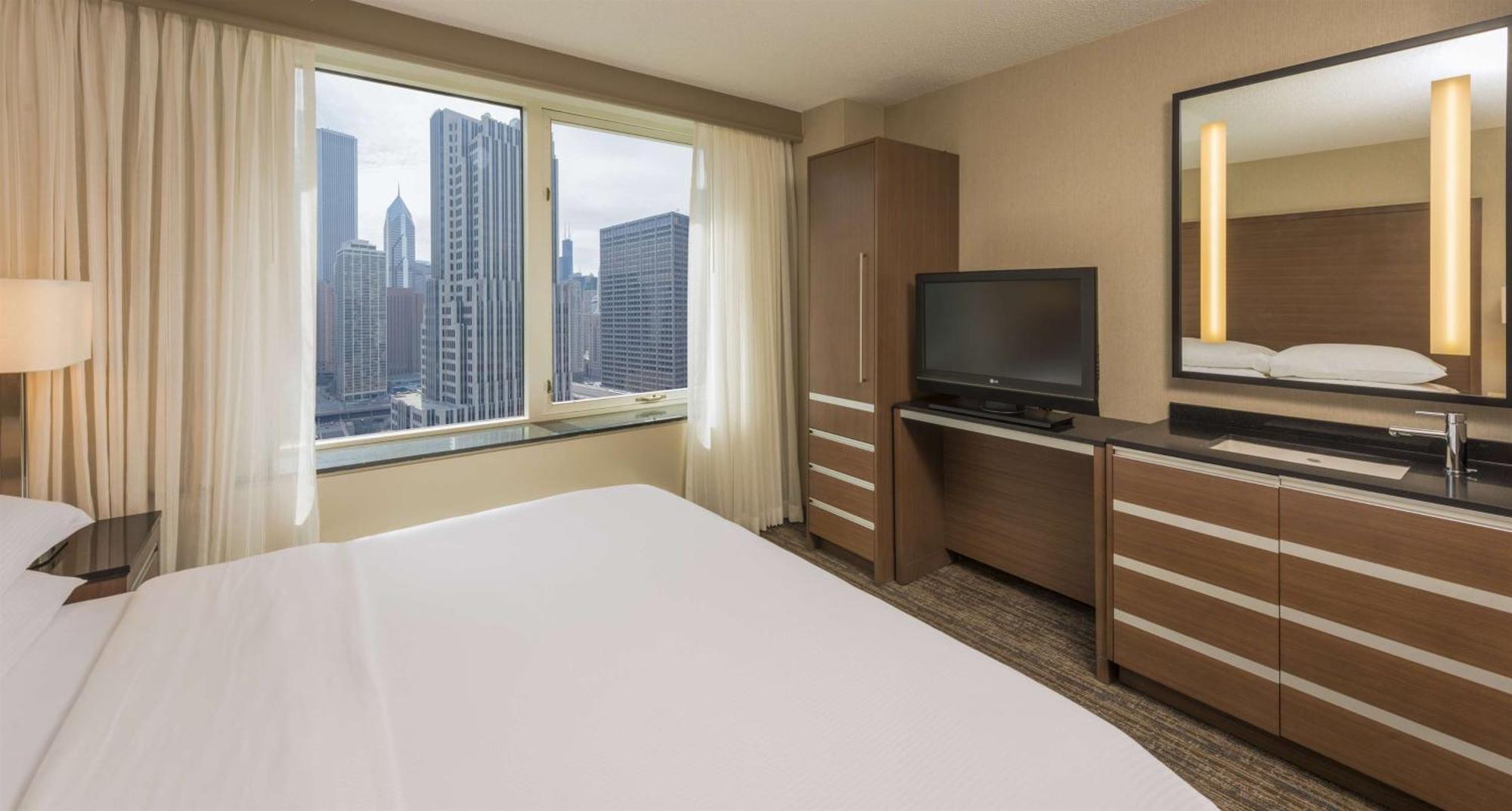 Embassy By Hilton Downtown Magnificent Mile