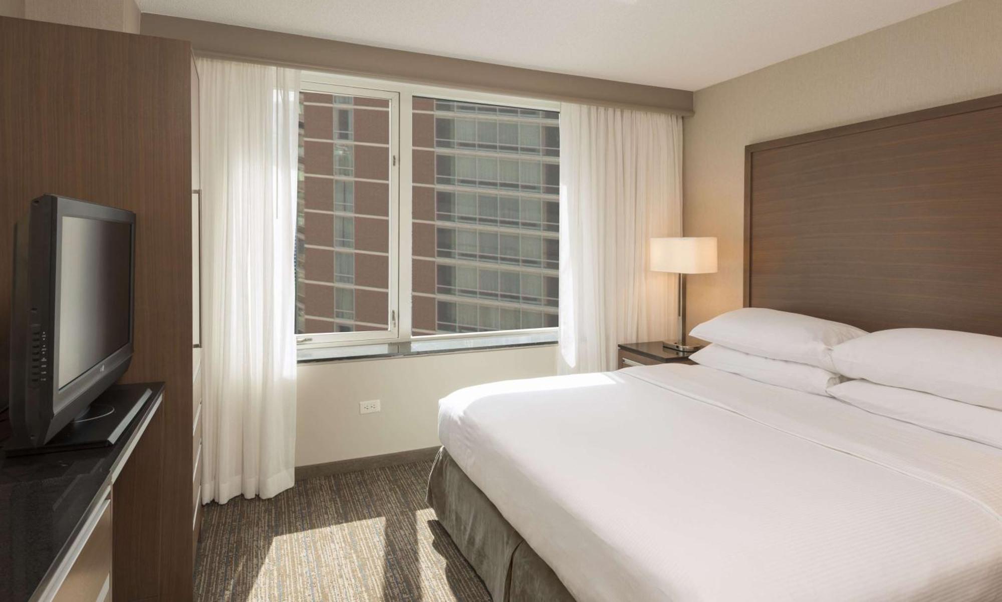 Embassy By Hilton Downtown Magnificent Mile Hotel