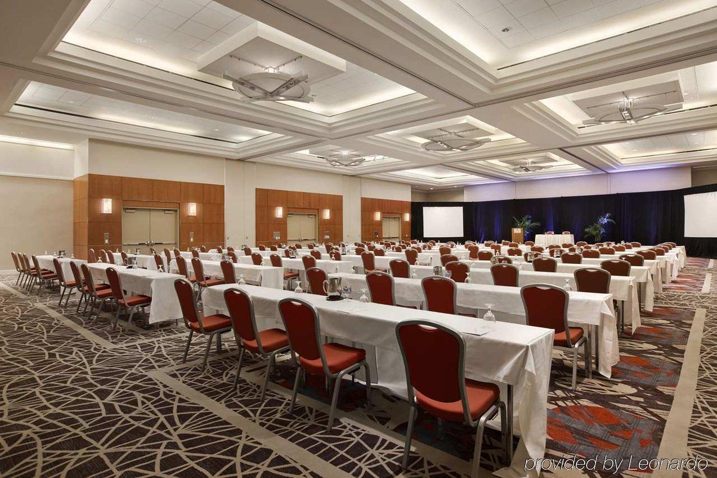Embassy By Hilton Downtown Magnificent Mile Hotel 4*