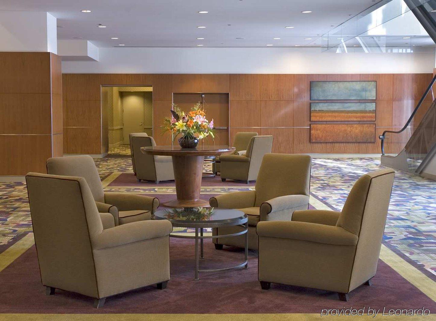Embassy By Hilton Downtown Magnificent Mile 4*