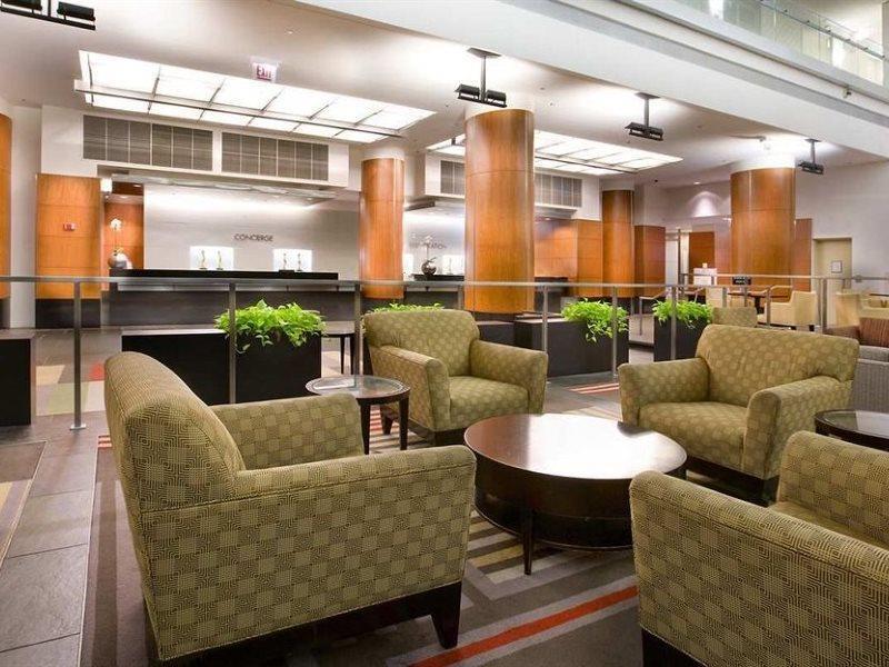 Hotel Embassy By Hilton Downtown Magnificent Mile 4*