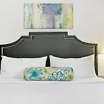 Furnished 1Br Apt With Natural Light & King Beds - Larchmont 1B-2B