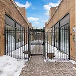 Well-Equipped Studio Apartment In Chicago - Belmont B7