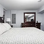 Forrestville Ave Large Suite