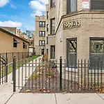 Furnished 1Br Apt With Natural Light & King Beds - Larchmont 1B-2B