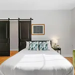 Well-Equipped Studio Apartment In Chicago - Belmont B7
