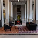 Frontdesk Dashing 1 Bedroom Apt Near The Smart Museum