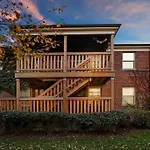 Charming 1Br Apt With Spacious Living Room - Foster 1S