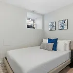 Fully Furnished 2Br 2Ba Apt With In-Unit Laundry - Warren Rep