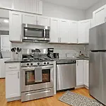 1Br Deluxe Apartment Near Shops & Cafes - Ashland 1F