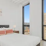Chic Modern 2 Bedroom Suite With Gym, Garage And Meeting Room By Stay Gia