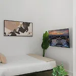 Complete And Minimalist Studio Apt - Wilson 101