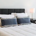 Chic 2 Bedroom Suite With Gym Meeting Room By Stay Gia