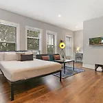 Modern Minimalist Studio Apt In Portage Park - Pensacola 3W