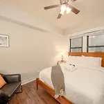 Frontdesk Bright 1 Bedroom Apt Near 49Th Street Beach