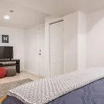 The Wrigleyville Garden 200 Steps To Wrigley-2Br