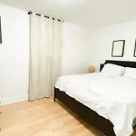Updated 3 Bedroom In Portage Park! Free Parking!