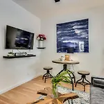 A Lovely Home Away From Home For A Fabulous Windy City Getaway Apts