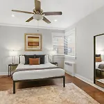 Vibrant 2Br Apt Close To Beach And Park - Sheridan 1